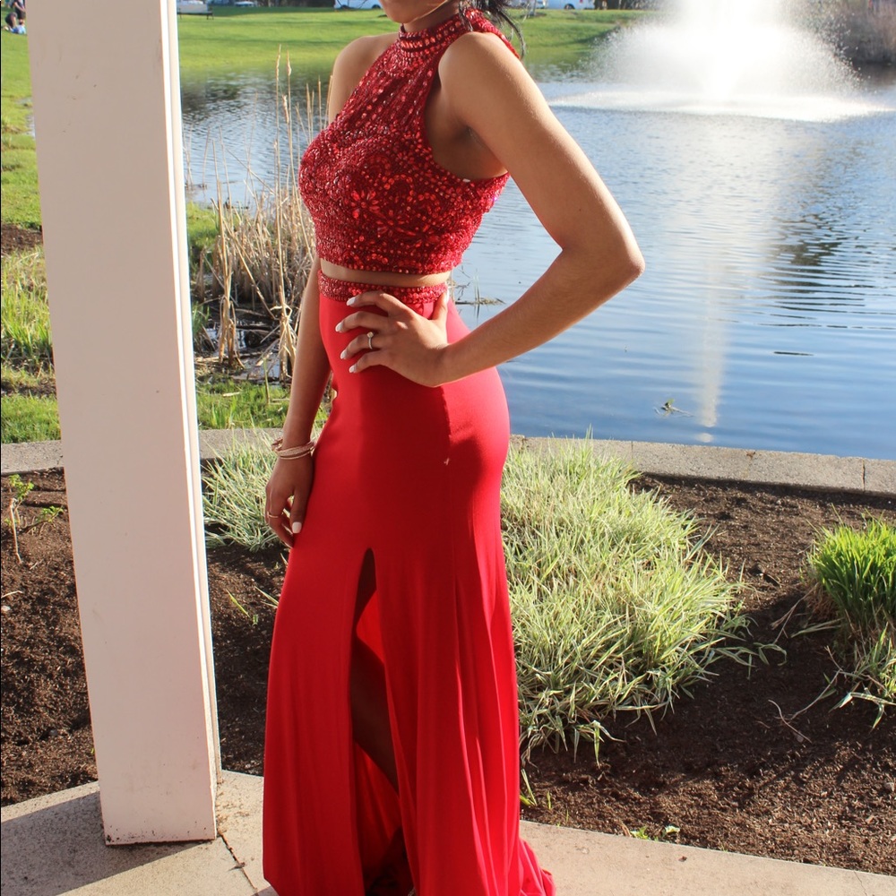 SHERRI HILL RED TWO PIECE SIZE 2